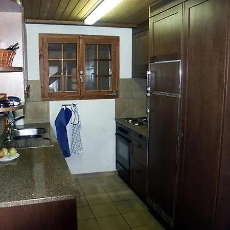 Saanen Sleeps 6 Wifi