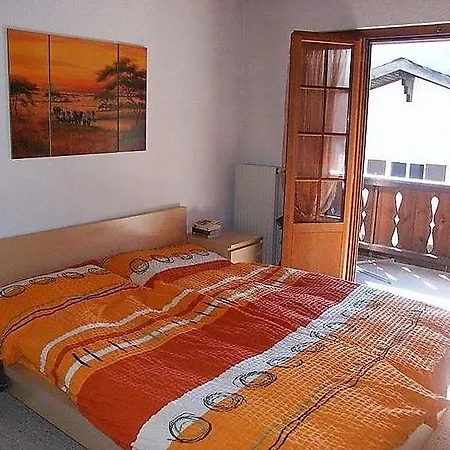 Saanen Sleeps 6 Wifi Апартаменты